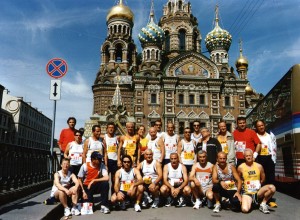 Беговой клуб на марафоне в Санкт-Петербурге