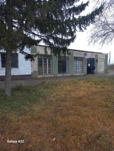 Продажа коммерческой недвижимости Кормиловский. село Борки. ул Советская, 19а Продажа коммерческой недвижимости Кормиловский. село Борки. ул Советская, 19а