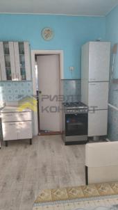 Продажа дома Омская обл, Азовский немецкий национальный р-н, село Сосновка, ул Школьная