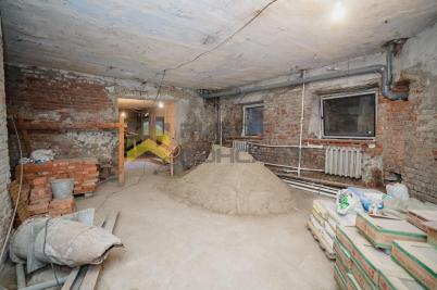 Продажа коммерческой недвижимости Омск. проспект Карла Маркса, 18/1