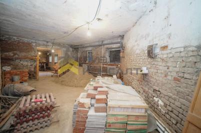 Продажа коммерческой недвижимости Омск. проспект Карла Маркса, 18/1