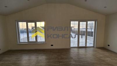 Продажа дома Омская обл, Омский р-н, поселок Магистральный, ул Поворотная