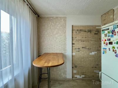 Продажа квартиры Омск. Комарова проспект, 27к4