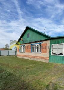 Продажа дома Большеуковский.&nbsp;Черницовка.&nbsp;Омская область, Большеуковский район, село Чернецовка, Спортивная улица