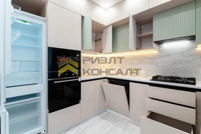 Продажа квартиры Омск. улица Вострецова, 5/2