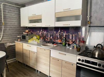 Продажа дома Омск. Омская обл., Омск, посёлок Захламино, Молодёжная ул.