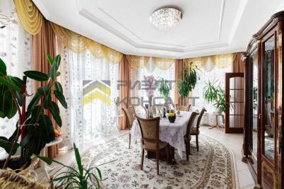 Продажа квартиры Омск. улица Коттеджная, 32
