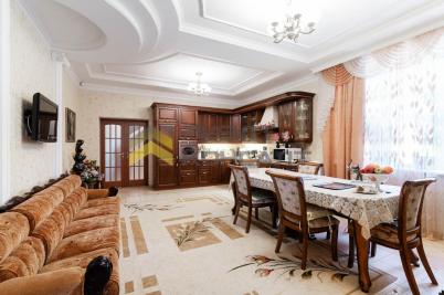 Продажа квартиры Омск. улица Коттеджная, 32