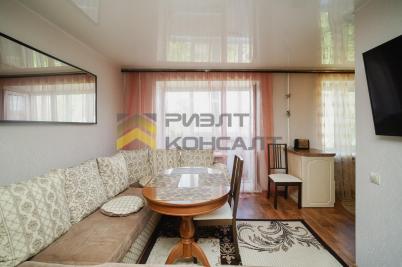 Продажа квартиры Омск. улица Бархатовой, 1А