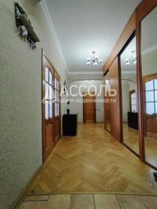 Продажа квартиры Омск. пр-кт. Карла Маркса,10