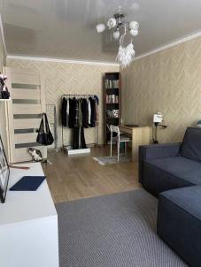 Продажа квартиры Омск. улица Сурикова 8 Продажа квартиры Омск. улица Сурикова 8