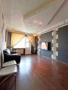 Продажа квартиры Омск. Сулеймана Стальского ул., 10