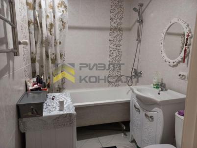 Продажа квартиры Омск. улица Профинтерна, 4