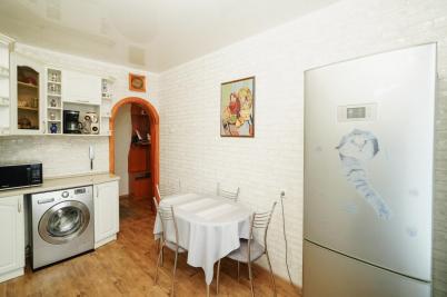 Продажа квартиры Омск. Ярослава Гашека, 1