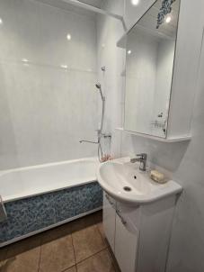 Продажа квартиры Омск. 1-й микрорайон, Ватутина, 9 Продажа квартиры Омск. 1-й микрорайон, Ватутина, 9