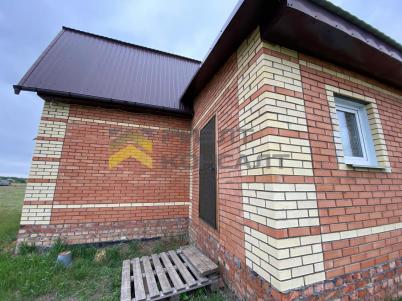 Продажа дома Омская обл, рп Таврическое, ул Спартаковская