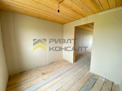 Продажа дома Омская обл, рп Таврическое, ул Спартаковская