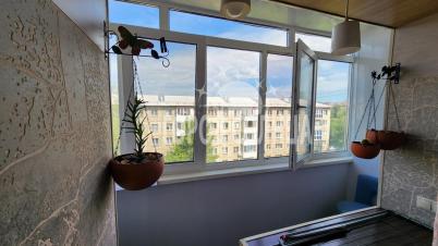 Продажа квартиры Омск. Городок Нефтяников, 22 Апреля, 52