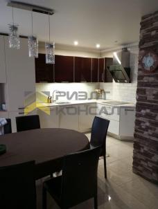 Продажа квартиры Омск. проспект Комарова, 15, к.3
