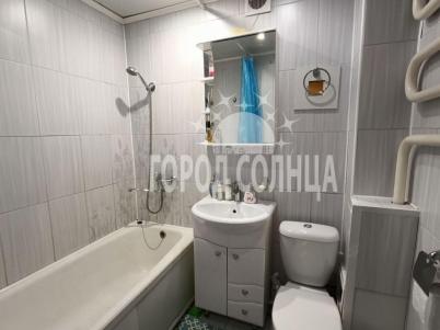 Продажа квартиры Омск. Заозёрный, Менделеева проспект, 4