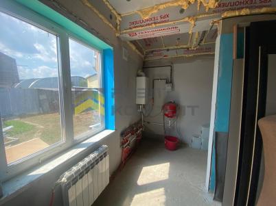 Продажа дома Омская обл, Омский р-н, поселок Магистральный, ул Солнечная