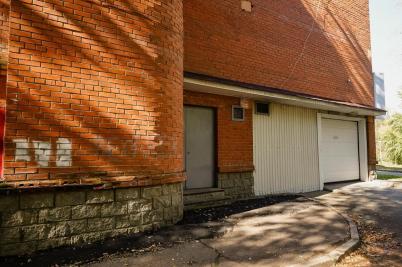 Продажа коммерческой недвижимости Омск. 6-й микрорайон, Лукашевича, 5а