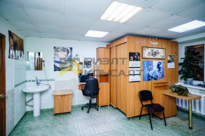 Продажа коммерческой недвижимости Омск. улица Химиков, 36 Продажа коммерческой недвижимости Омск. улица Химиков, 36