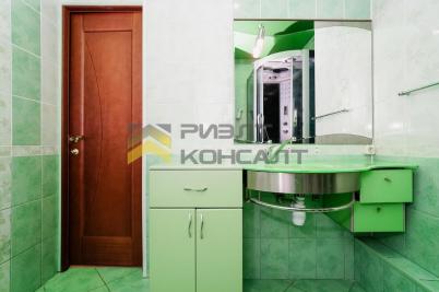 Продажа квартиры Омск. улица Малиновского, 19, к.1