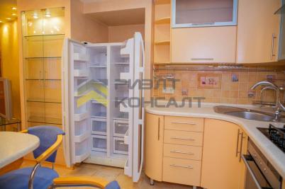 Продажа квартиры Омск. улица Кирова, 16, к.2