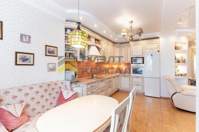 Продажа квартиры Омск. улица Крупской, 9/3