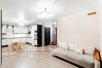 Продажа квартиры Омск. проспект Комарова, 16