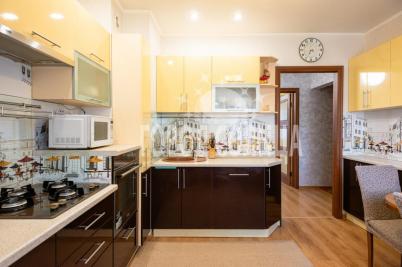 Продажа квартиры Омск.&nbsp;Амурский-2, Амурская 21-я, 37