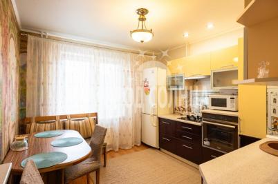 Продажа квартиры Омск.&nbsp;Амурский-2, Амурская 21-я, 37
