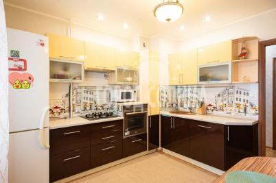 Продажа квартиры Омск.&nbsp;Амурский-2, Амурская 21-я, 37
