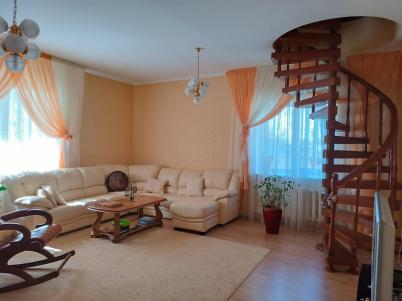 Продажа квартиры Кленовая, 38