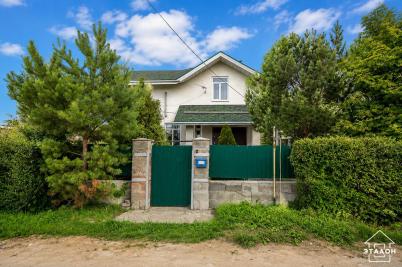 Продажа коттеджа Радужная улица 15