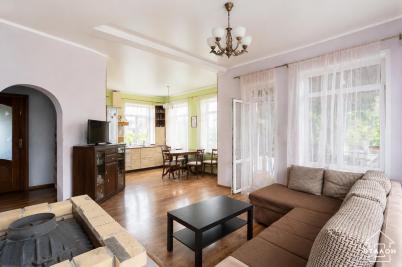 Продажа коттеджа Радужная улица 15
